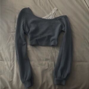 Cropped off the shoulder with lace strap